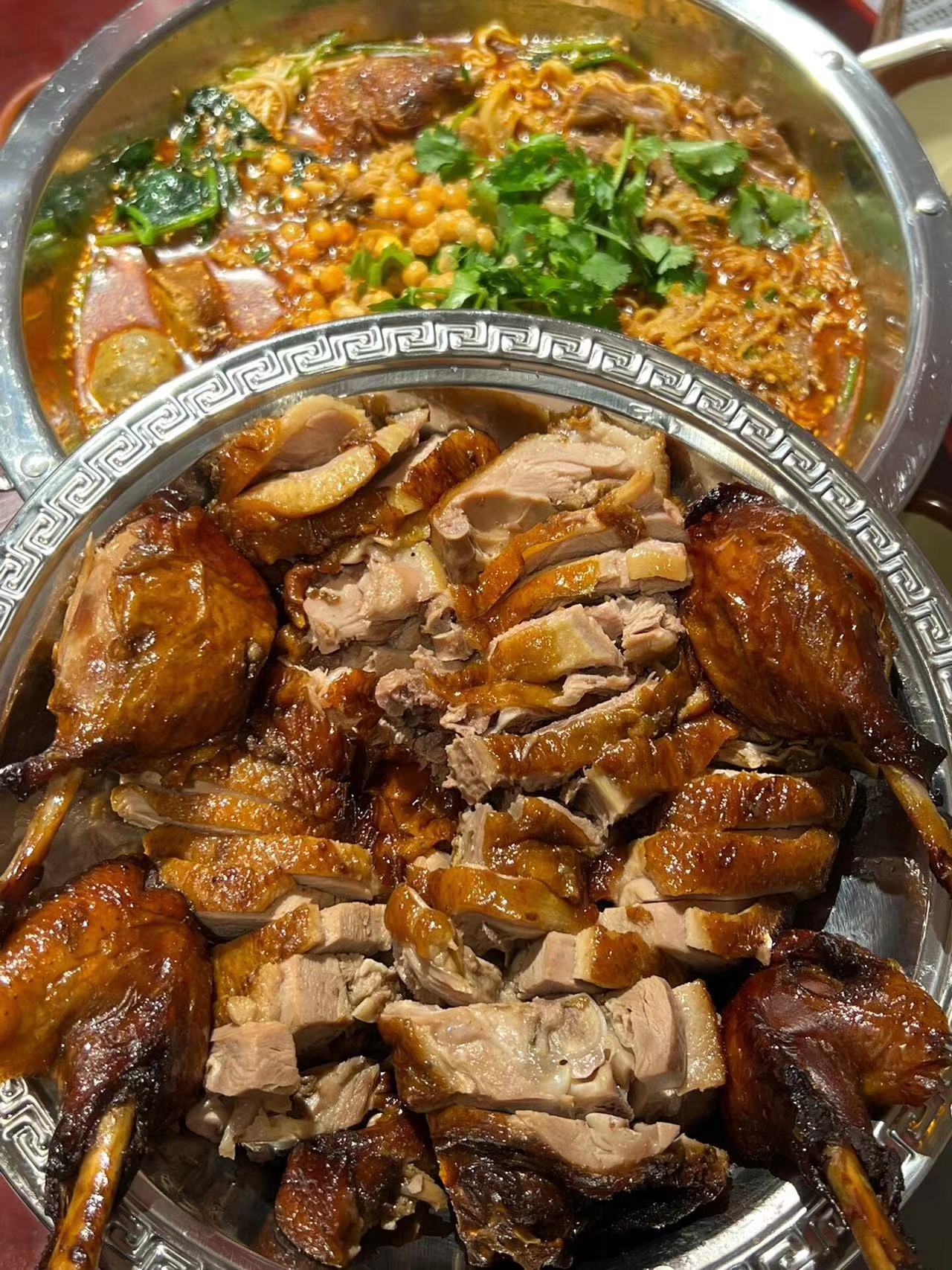 生意爆火的以川冒烤鸭有什么独特之处